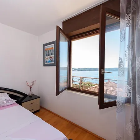 Ciovo With Jacuzzi And View On Island Trogir