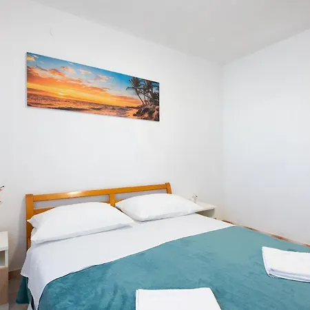 Ciovo With Jacuzzi And View On Island Apartment Trogir