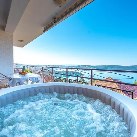 Ciovo With Jacuzzi And View On Island *